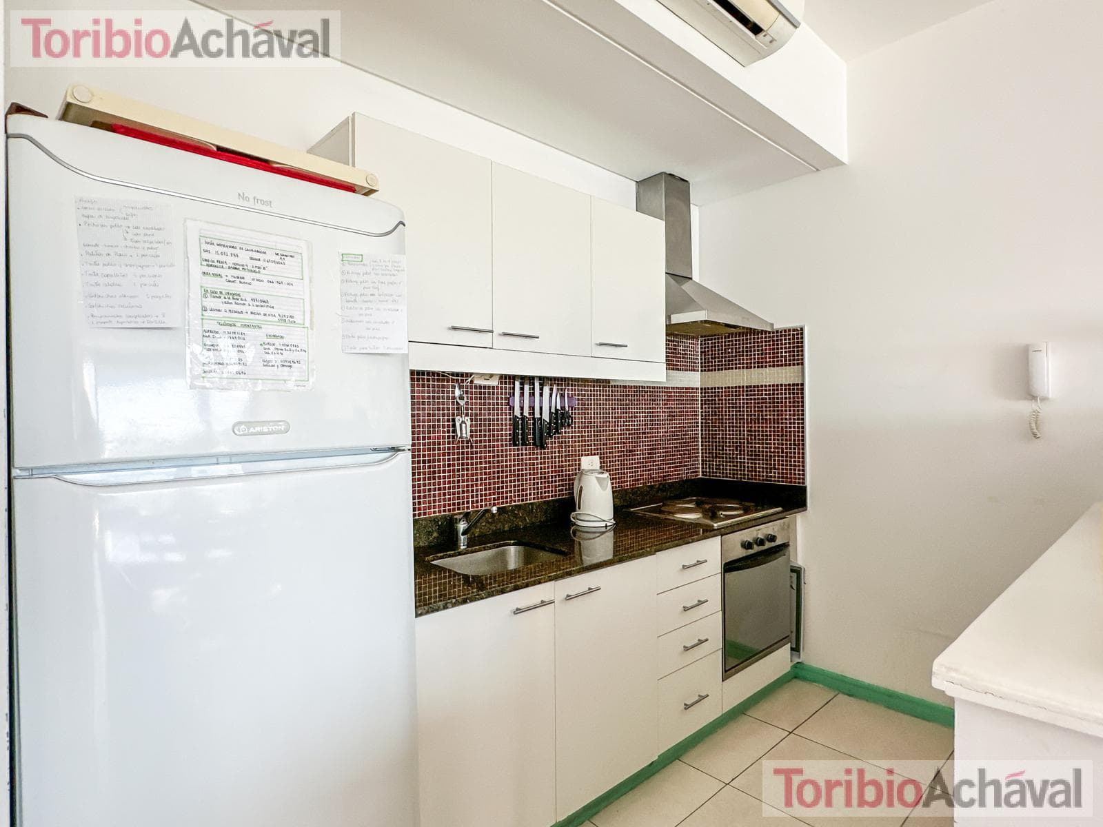 REDUCTION IN PRICE: Praia 4, Portezuelo, Nordelta Praia—For Sale, 3 bedrooms, overlooking Central Lake in Nordelta, with garage