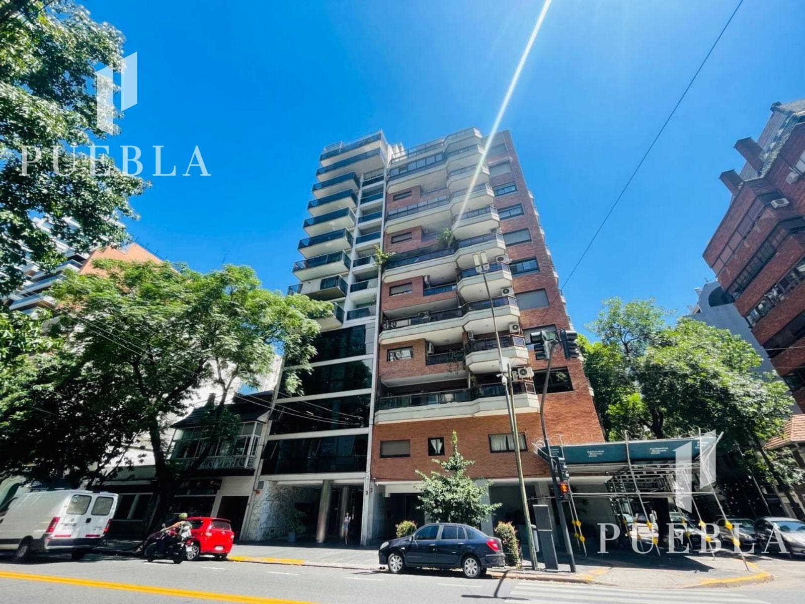 FURNISHED 2-ROOM APARTMENT FOR RENT IN PALERMO CHICO WITH OPTIONAL PARKING SPACE AND AMENITIES
