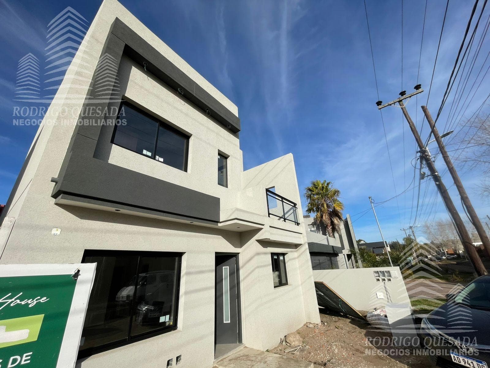 | BRAND-NEW, HIGH-END DUPLEX | ALL AMENITIES | | RESIDENTIAL NEIGHBORHOOD |