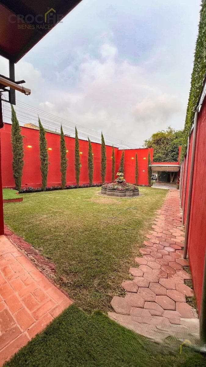 Land for sale between Av. Américas and Av. 20 de Noviembre