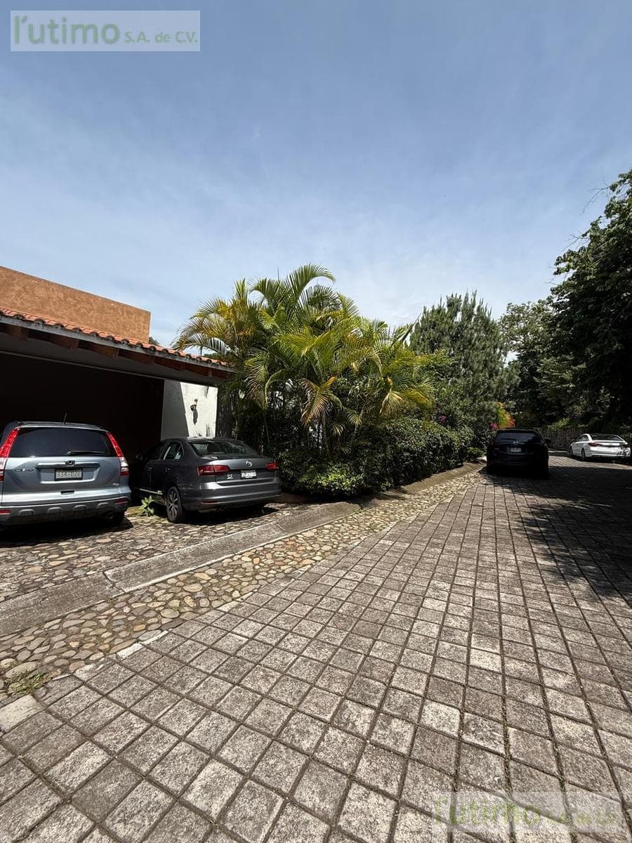HOUSE WITH A POOL IN NORTHERN CUERNAVACA