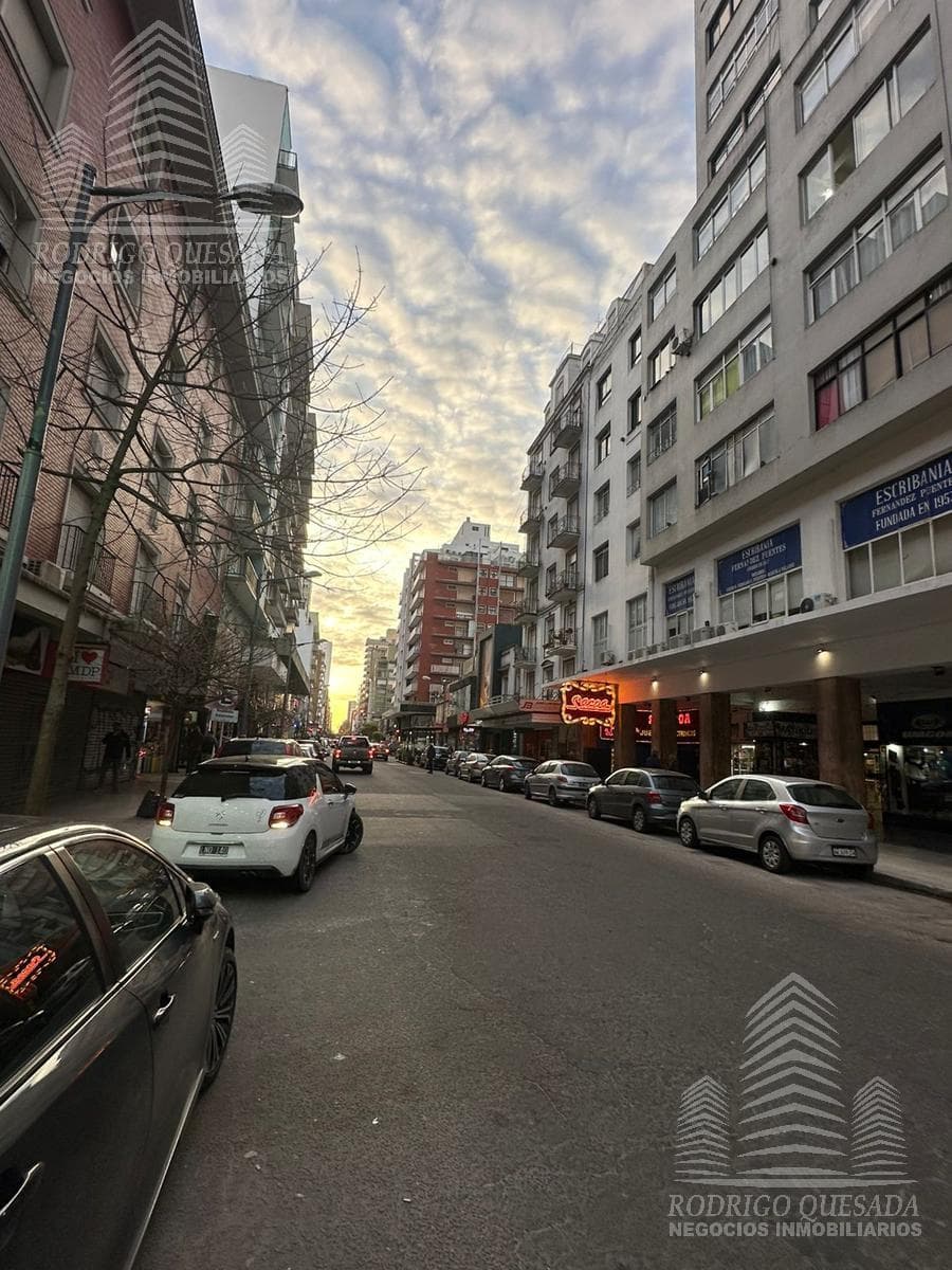 2½-bedroom apartment with garage, right in the heart of Mar del Plata!! Sacoa Building.