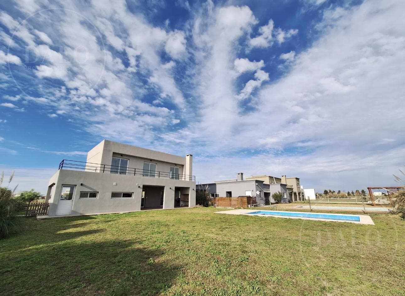 5-Room House with Pool for Sale in Area 8, San Sebastián