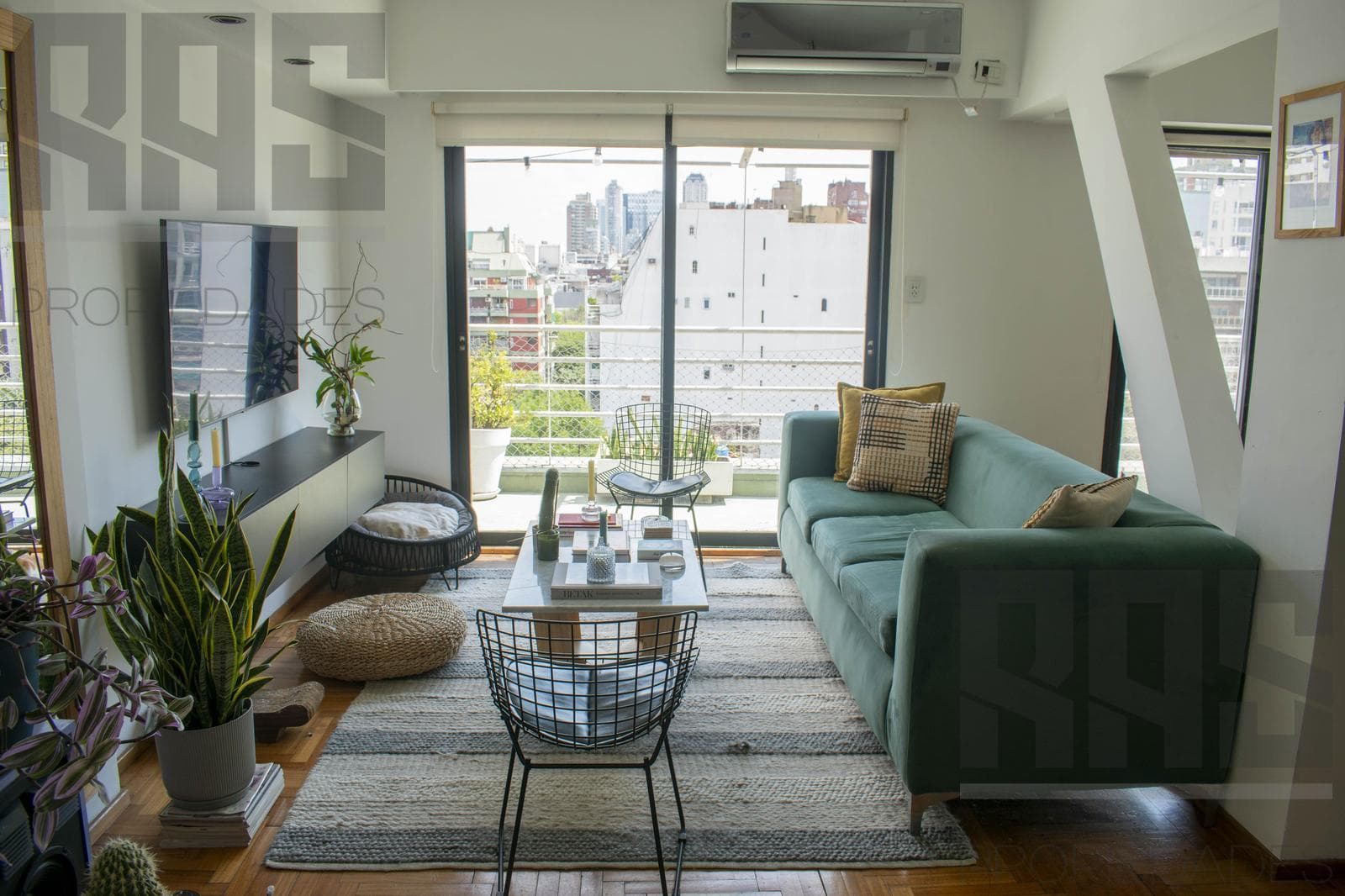 Spacious and Bright 3-Room Apartment in Belgrano – 8th Floor