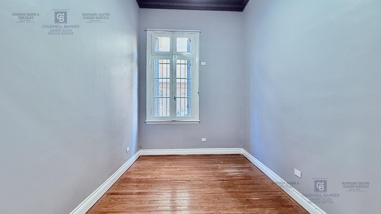 Renovated two-room studio apartment in Monserrat