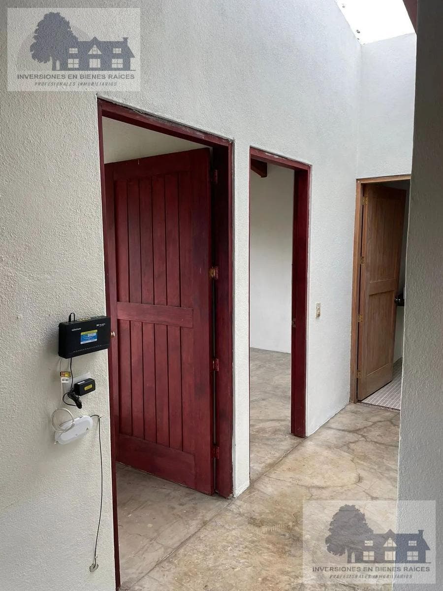House for Sale in Acatitlán, Valle de Bravo