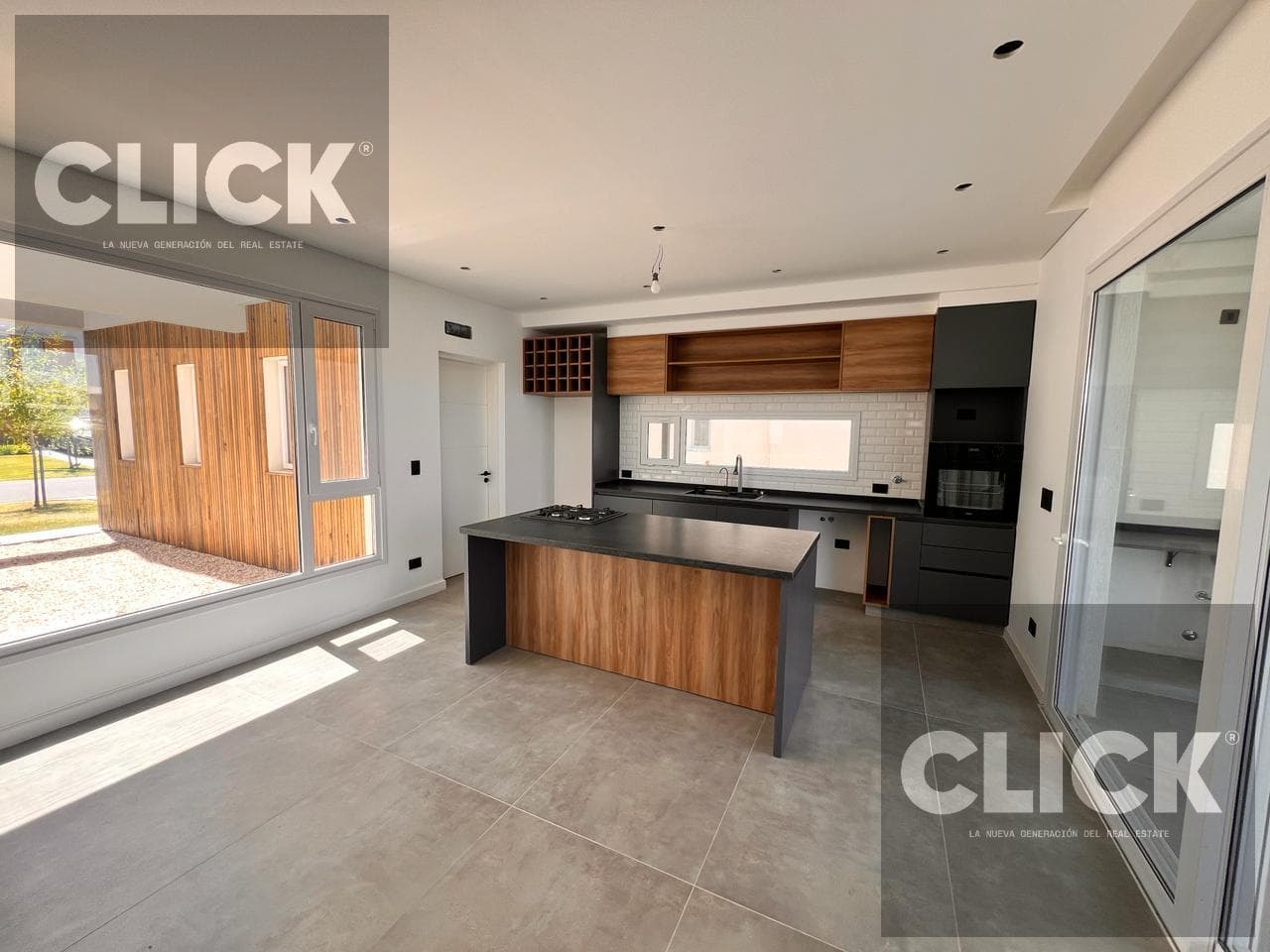 For Sale - Almendro House, 5 Rooms - Brand-New - Santa Ana Gated Community - Villanueva - Tigre