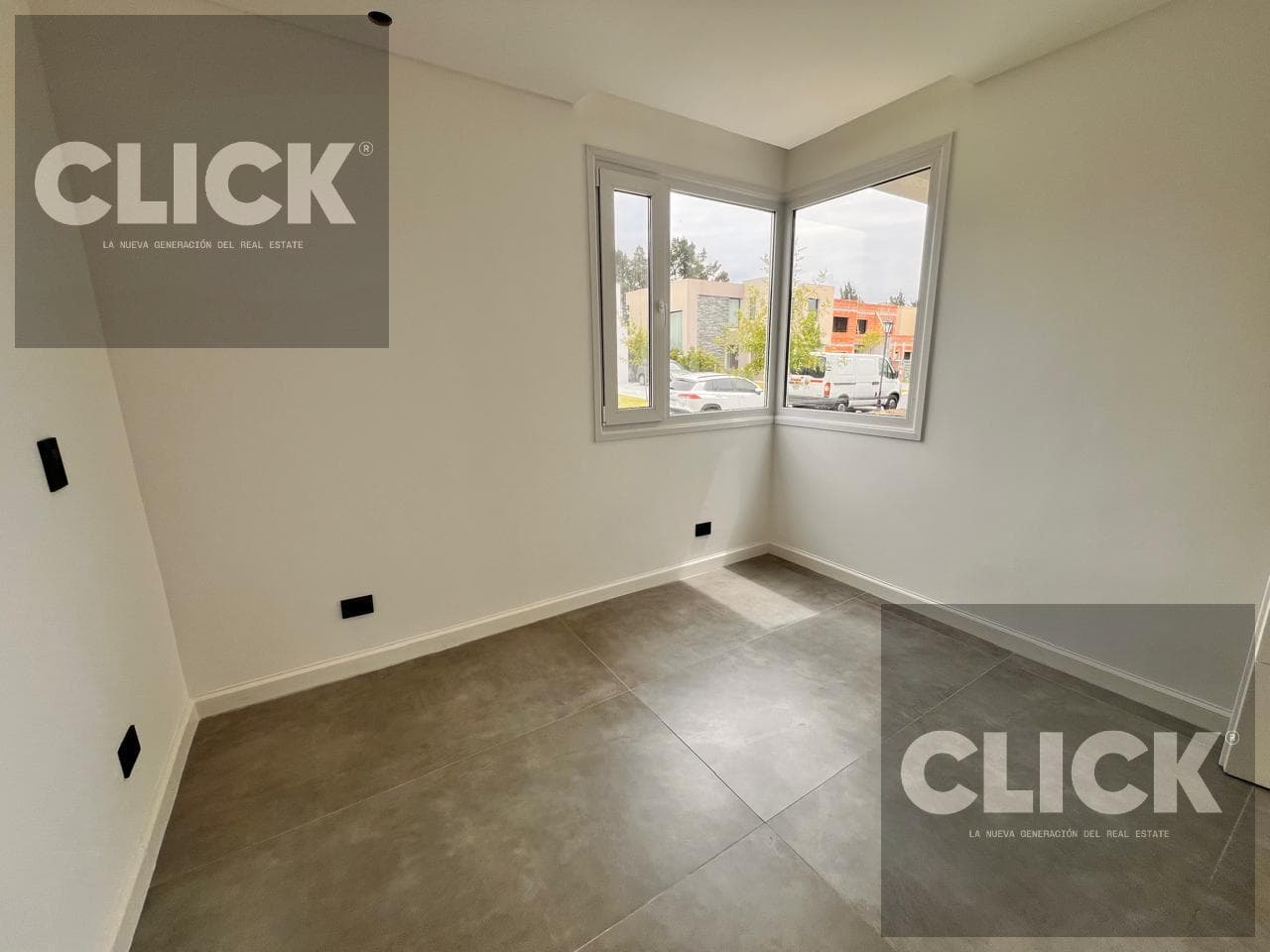 For Sale - Almendro House, 5 Rooms - Brand-New - Santa Ana Gated Community - Villanueva - Tigre