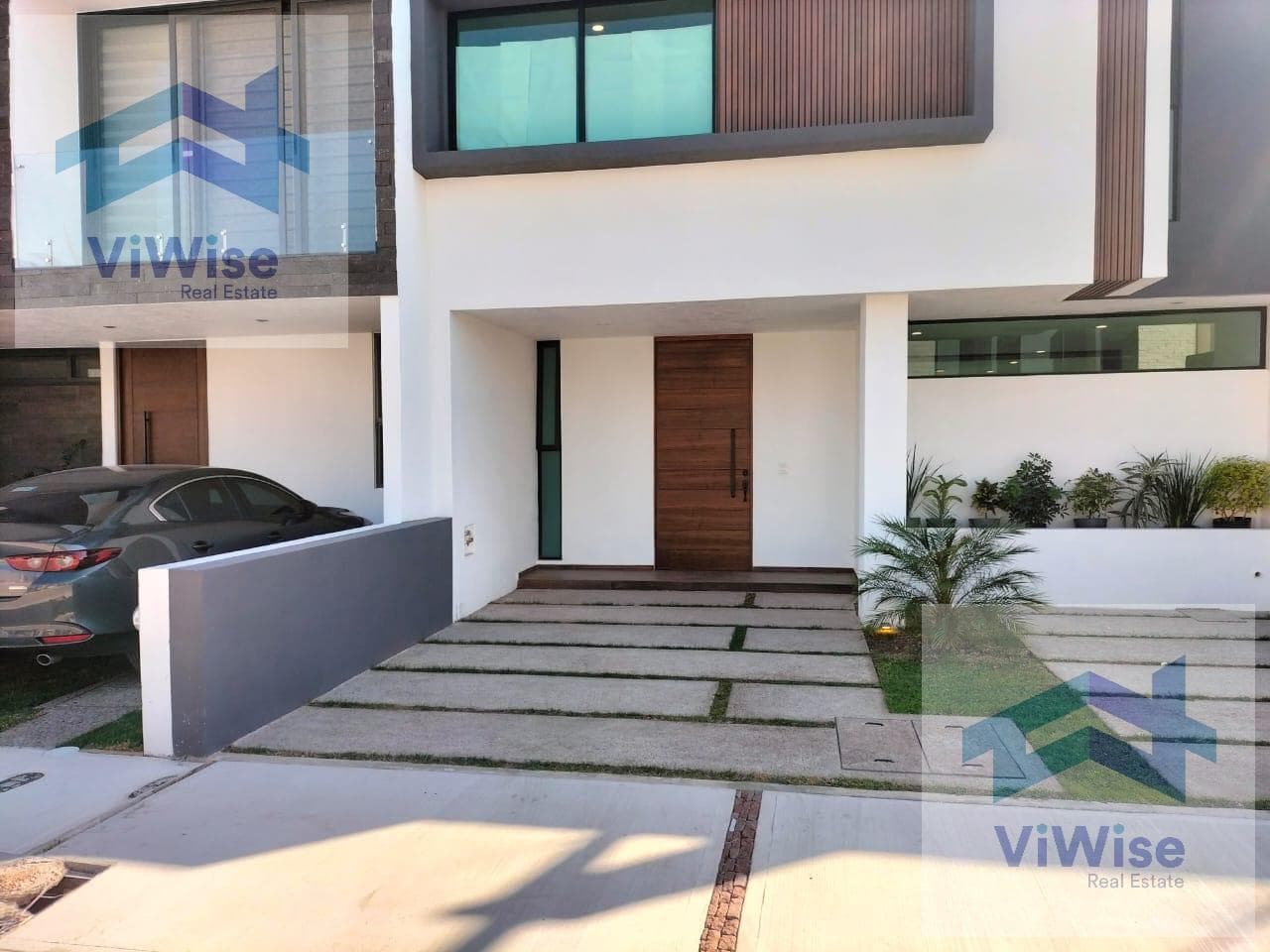 New Home for Sale with Excellent Finishes