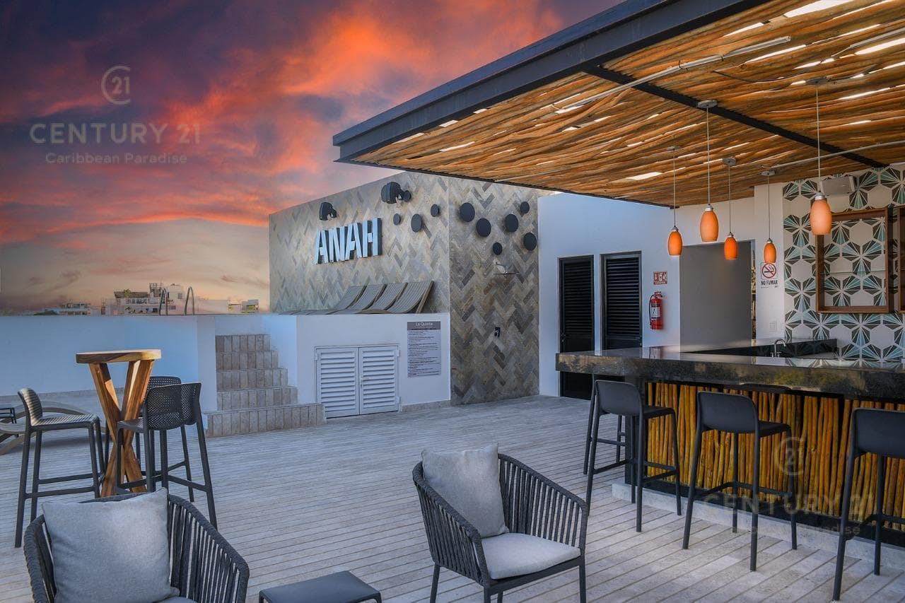 Departamento de 2 recámaras en Venta sobre la 5ta av. en Playa del carmen a pasos del mar en la mejor ubicación P4444