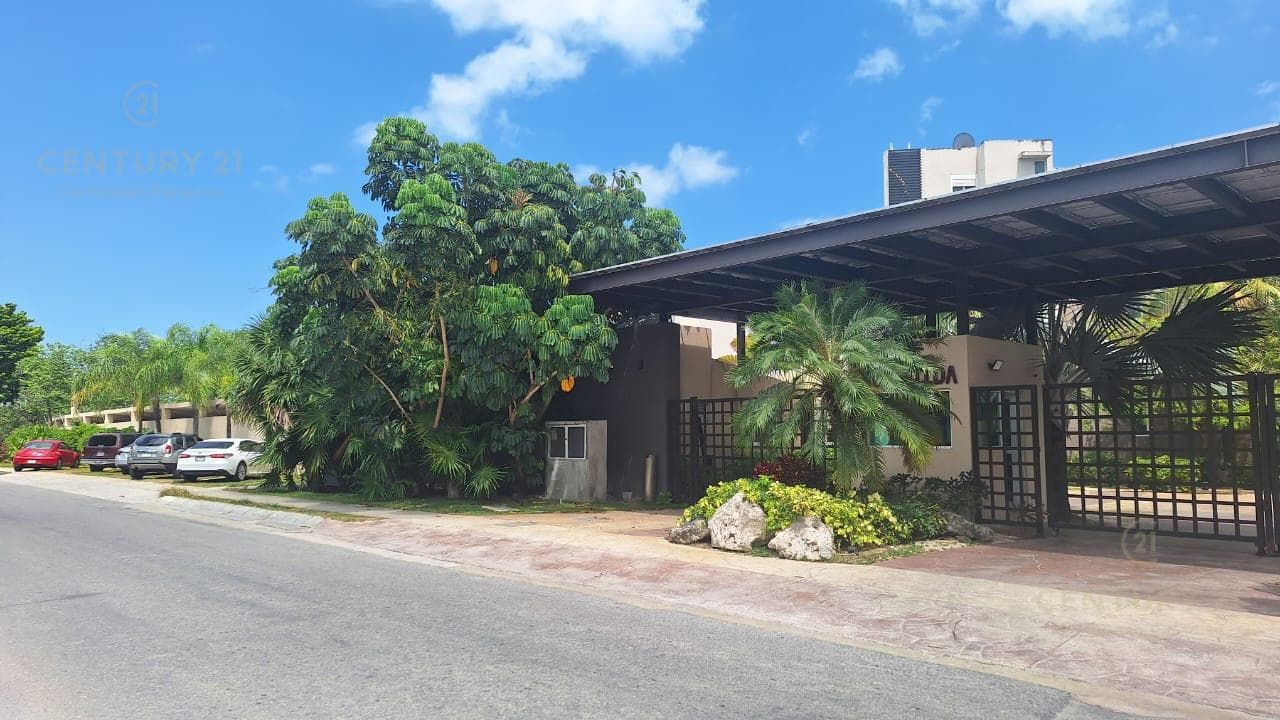 Penthouse 3 Recamaras en Venta | La Escondida Playa del Carmen | Con Terraza Privada | P4448