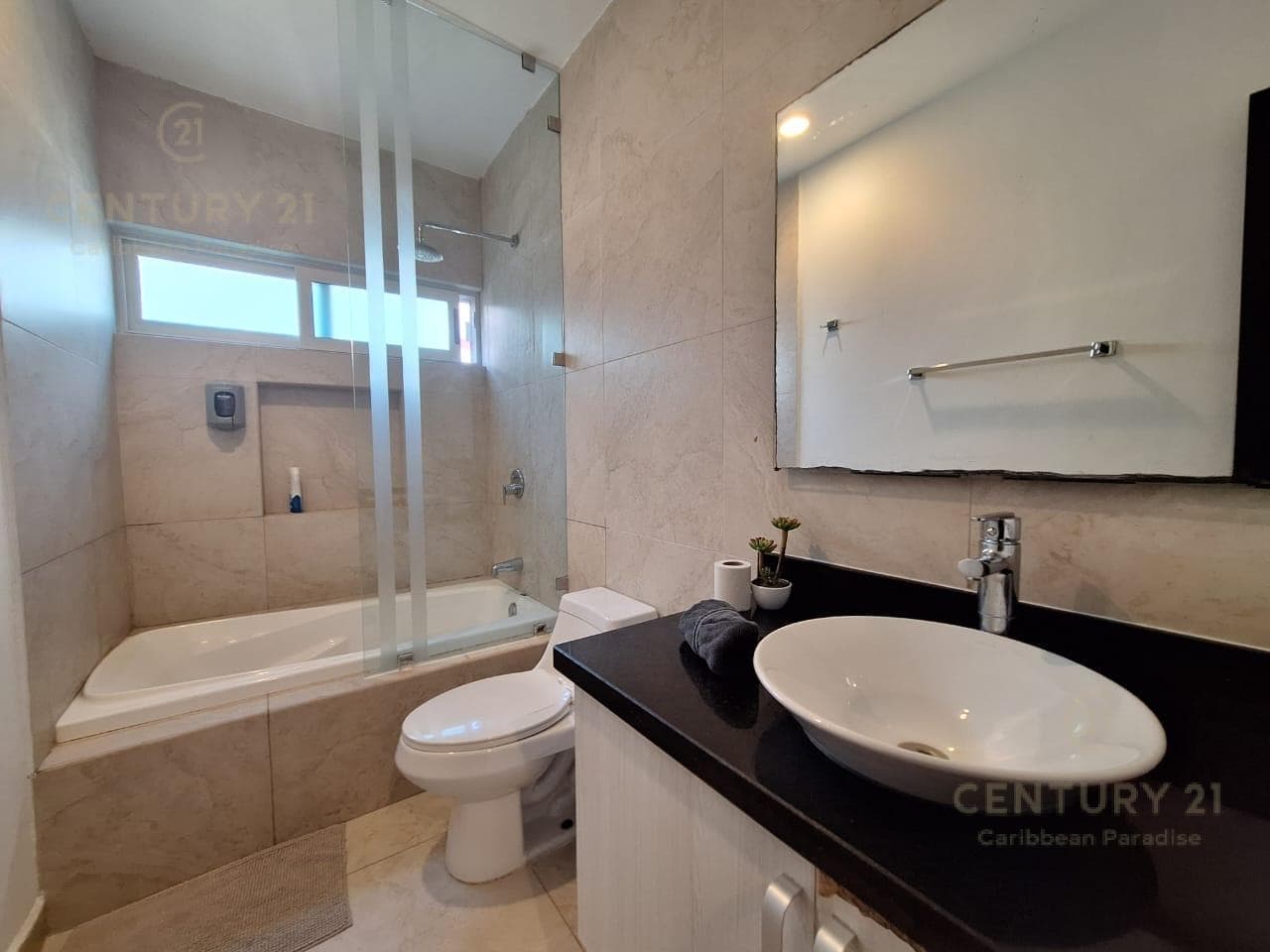 Penthouse 3 Recamaras en Venta | La Escondida Playa del Carmen | Con Terraza Privada | P4448