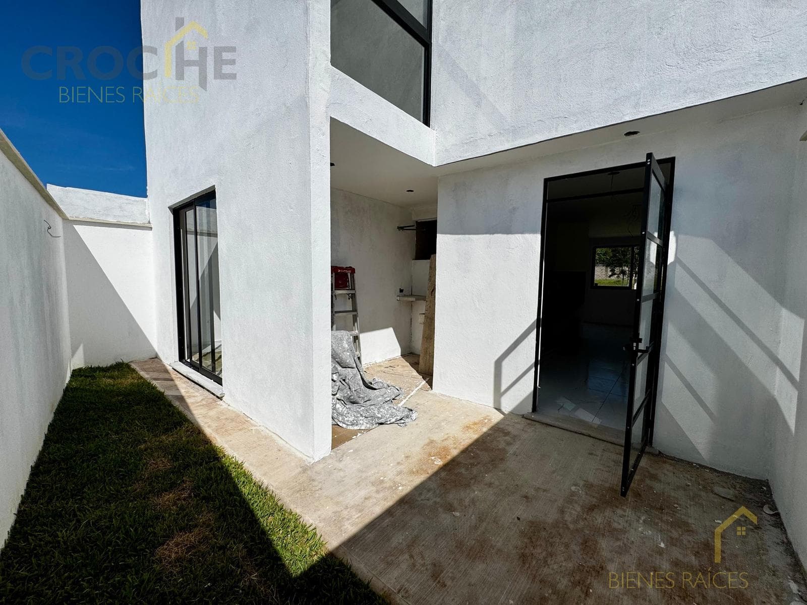 HOUSE FOR SALE IN COATEPEC, VERACRUZ; BEDROOM ON THE GROUND FLOOR