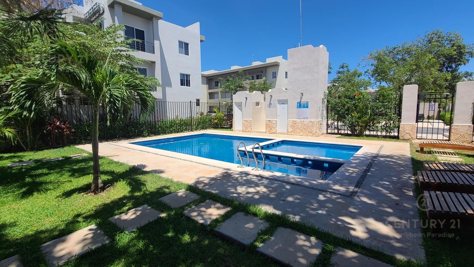 Departamento de 3 rec en renta en Jardines Mayakoba Playa del Carmen P4439