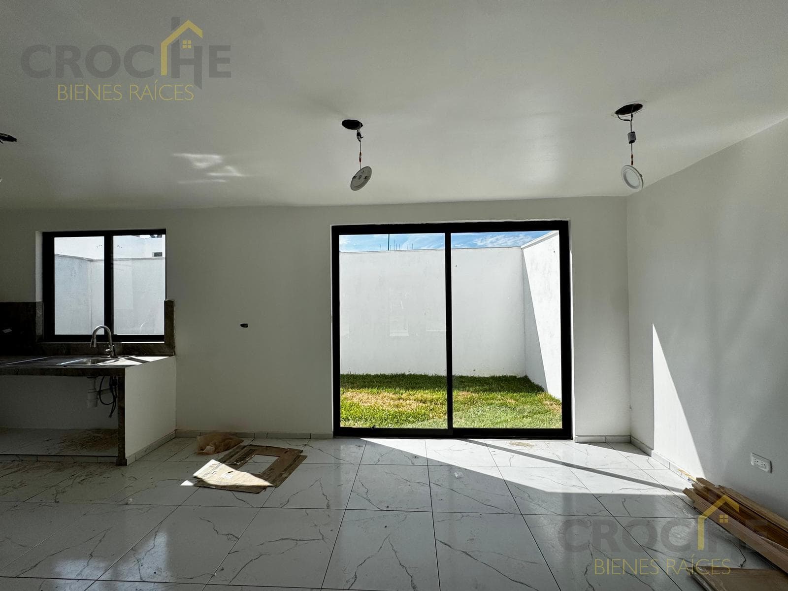 HOUSE WITH GARDEN FOR SALE IN COATEPEC, VERACRUZ