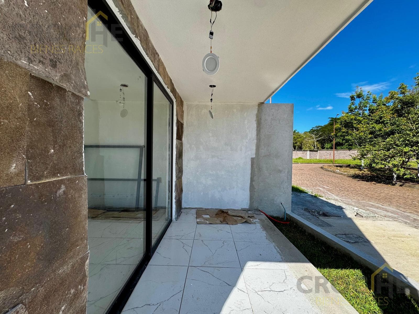 HOUSE WITH GARDEN FOR SALE IN COATEPEC, VERACRUZ