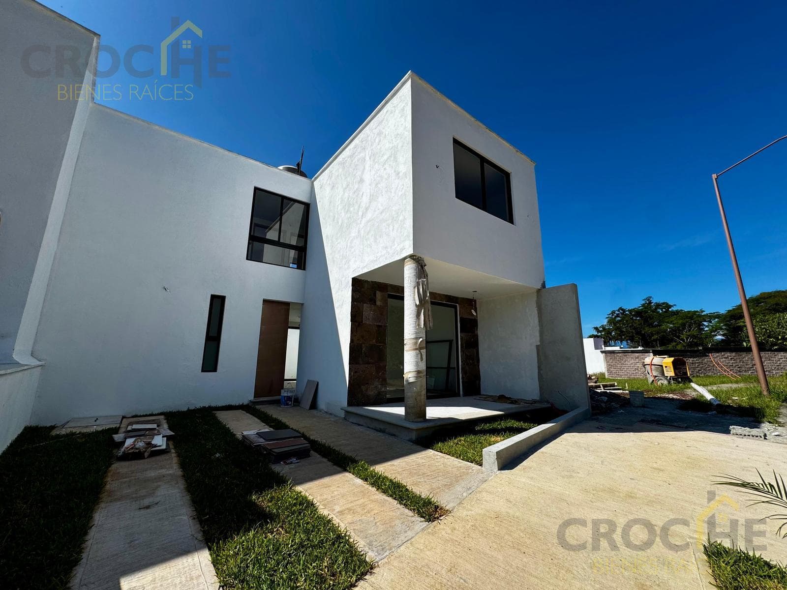 HOUSE WITH GARDEN FOR SALE IN COATEPEC, VERACRUZ