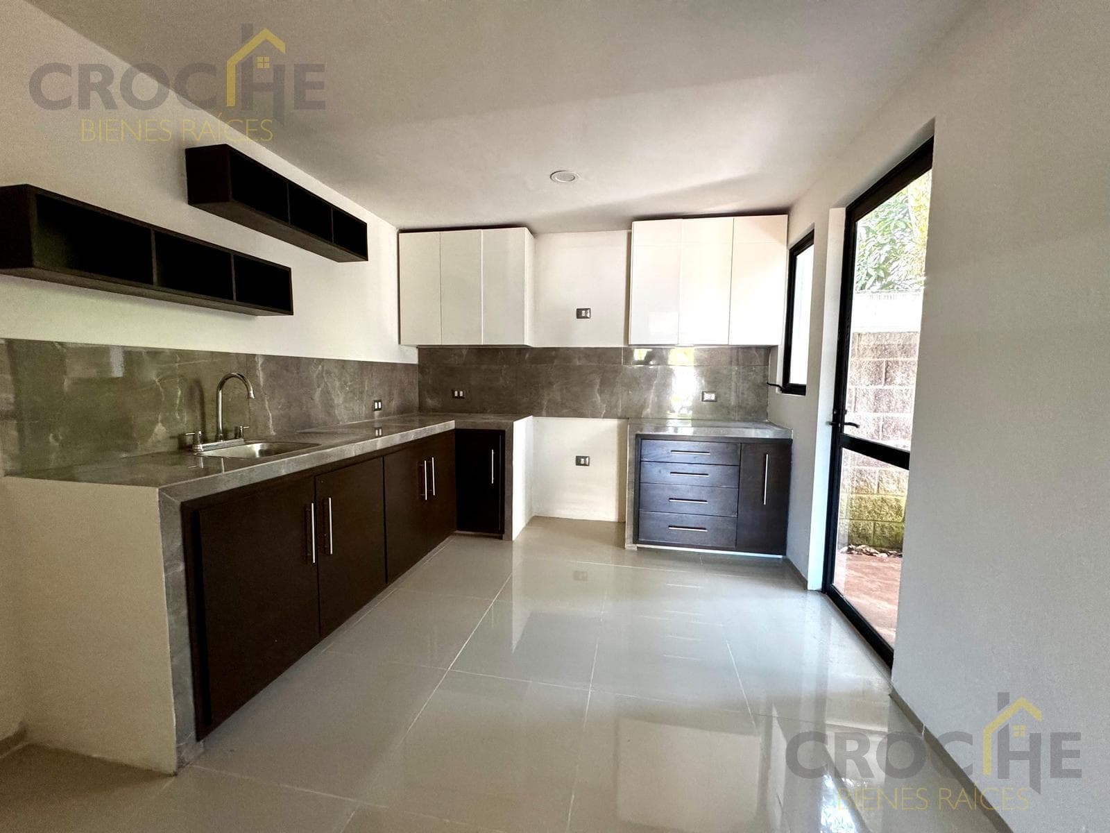 NEW HOUSE WITH GARDEN FOR SALE IN COATEPEC, VERACRUZ