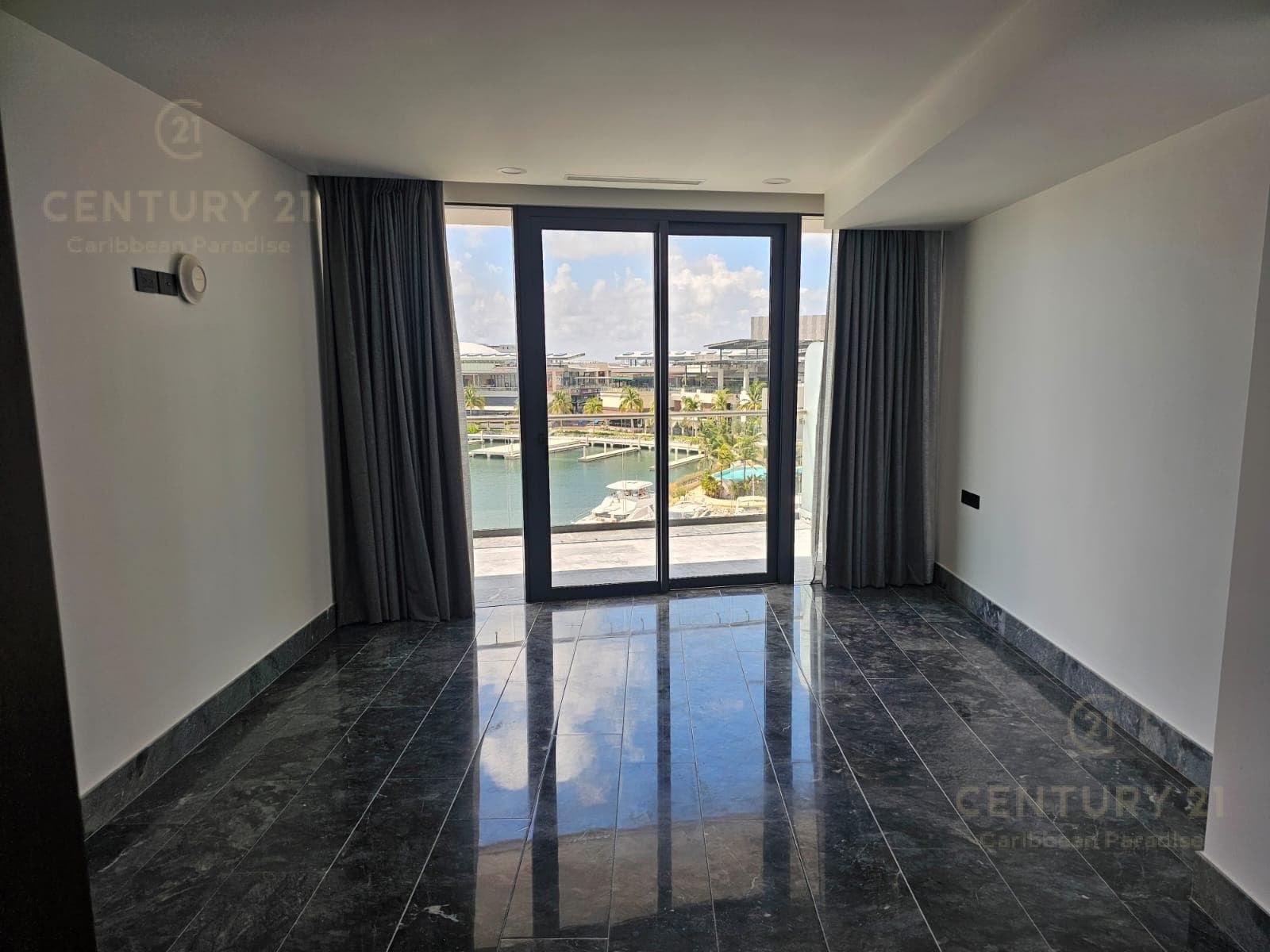 Departamento 2 Recamaras en Venta | Shark Tower Cancun | C4073