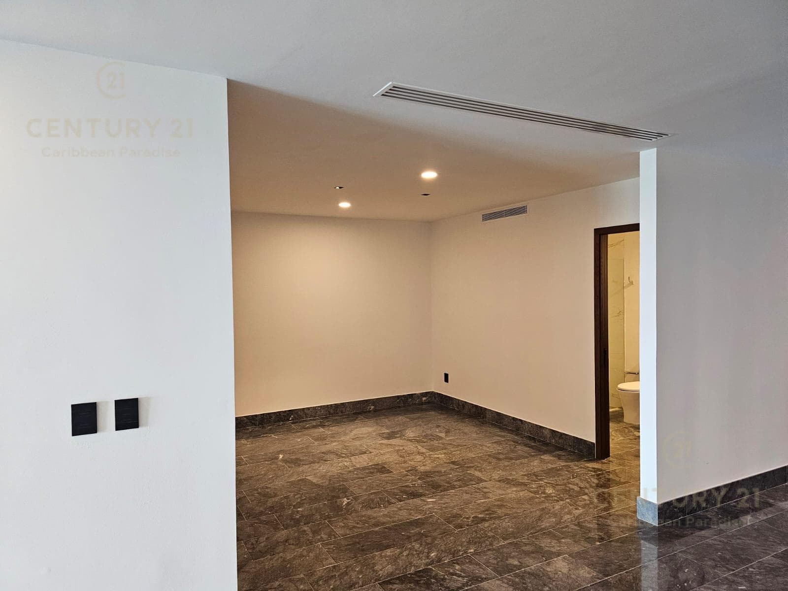 Departamento 2 Recamaras en Venta | Shark Tower Cancun | C4073