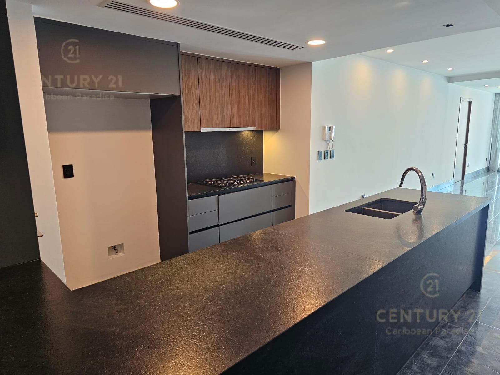 Departamento 2 Recamaras en Venta | Shark Tower Cancun | C4073