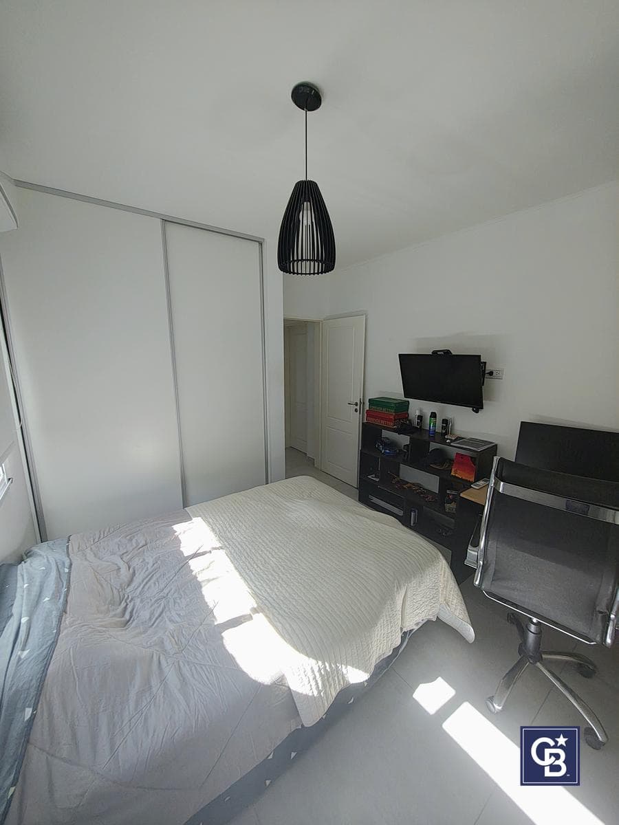 House for Sale: 3 Bedrooms and Separate Office with Pool in San Ramón, Pilar del Este