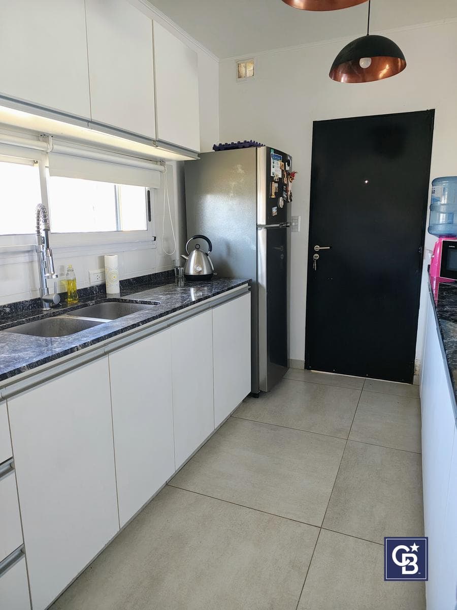 House for Sale: 3 Bedrooms and Separate Office with Pool in San Ramón, Pilar del Este