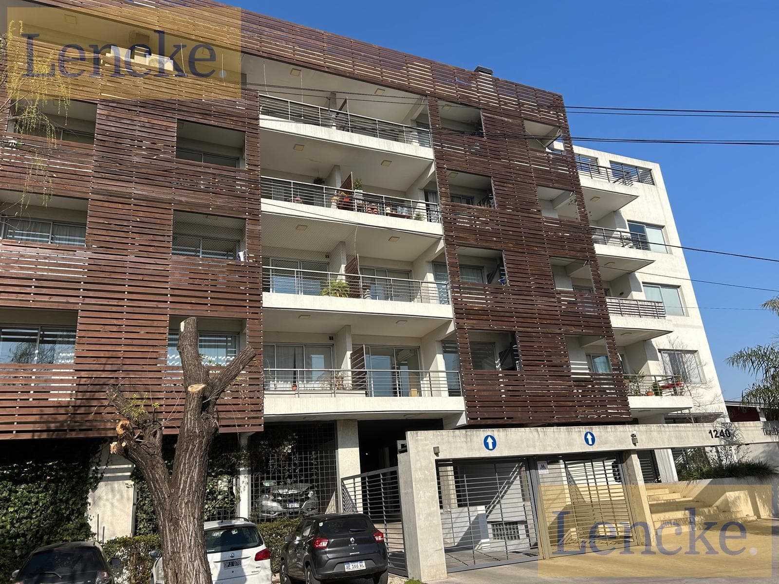 For sale: 1-bedroom apartment with an en suite bathroom in Tigre, in a complex with a pool and security