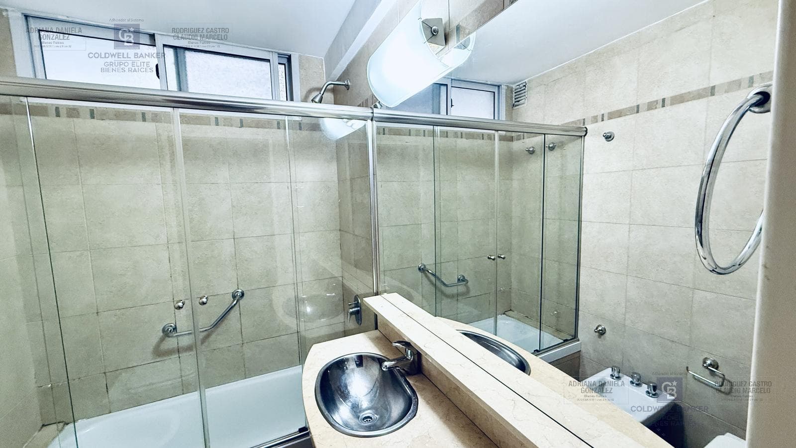 3-room apartment for sale with balcony, dedicated parking space, and maid's quarters in Recoleta