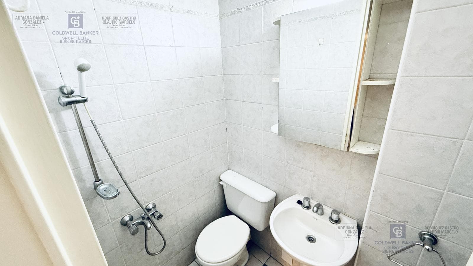 3-room apartment for sale with balcony, dedicated parking space, and maid's quarters in Recoleta