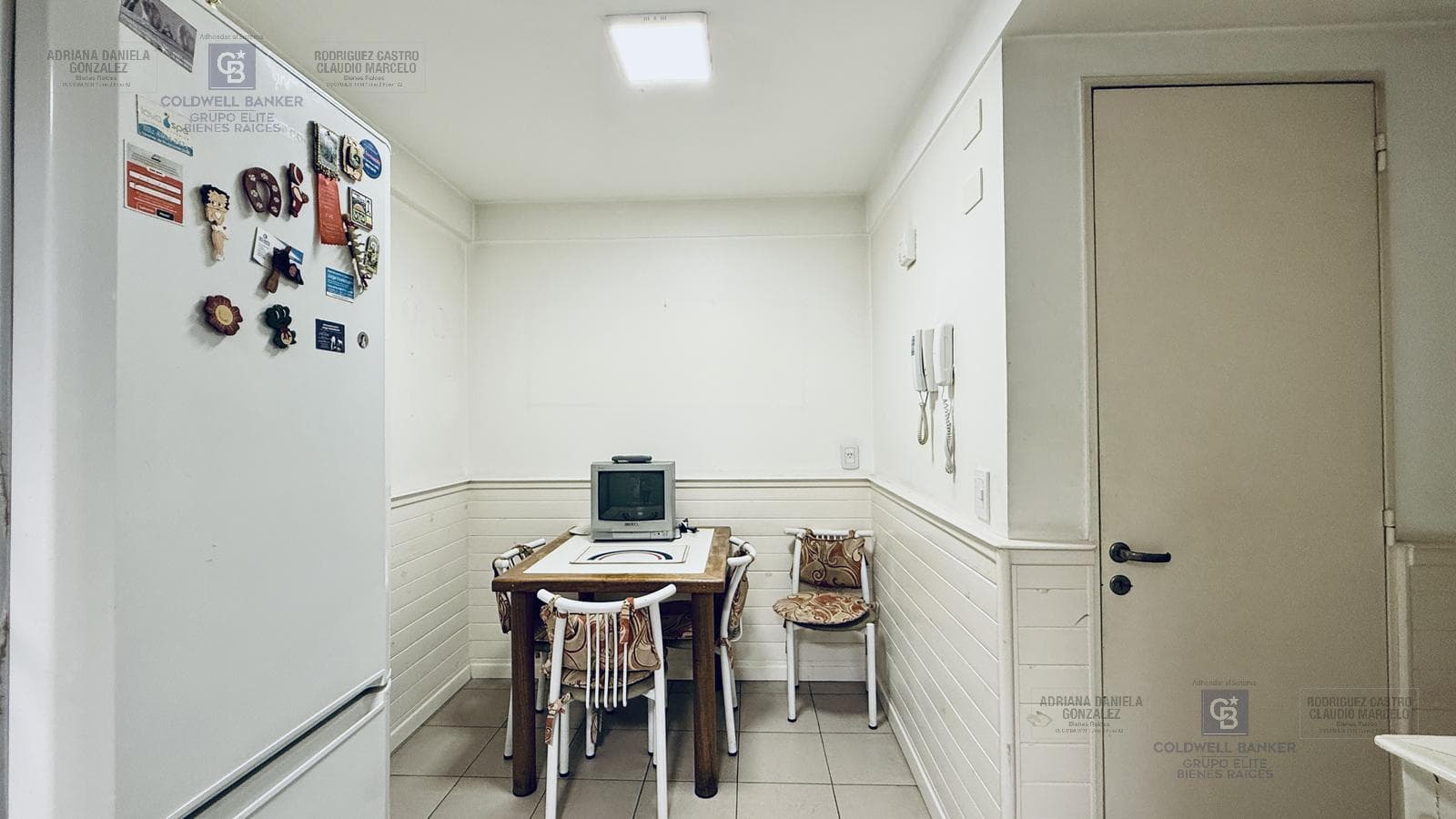 3-room apartment for sale with balcony, dedicated parking space, and maid's quarters in Recoleta