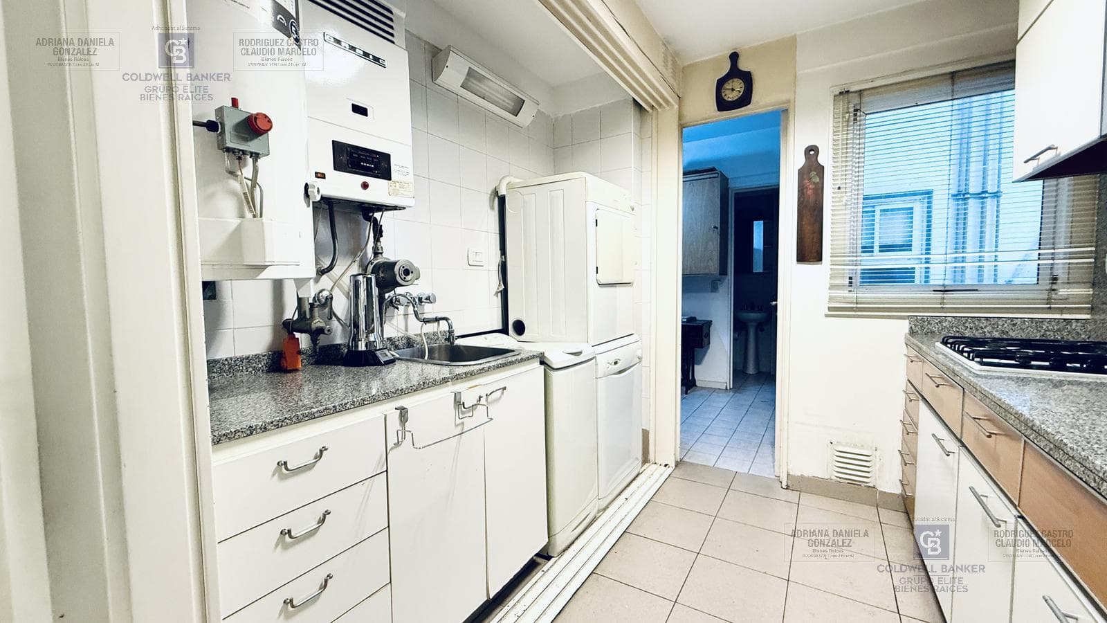3-room apartment for sale with balcony, dedicated parking space, and maid's quarters in Recoleta