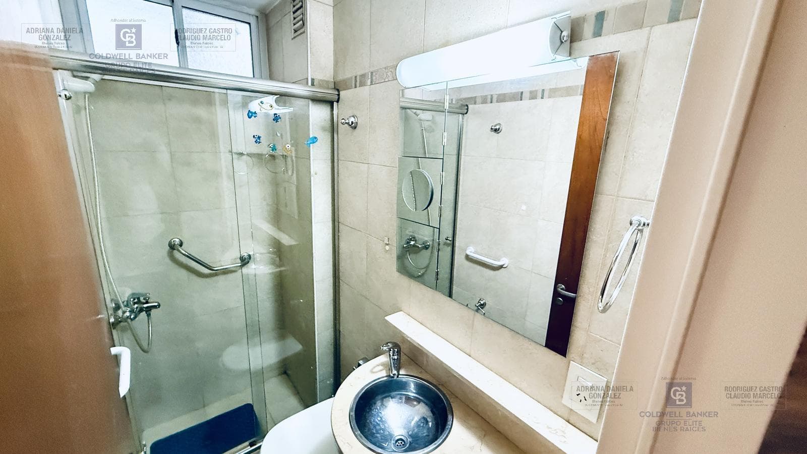 3-room apartment for sale with balcony, dedicated parking space, and maid's quarters in Recoleta