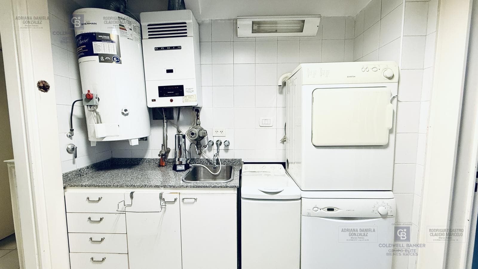 3-room apartment for sale with balcony, dedicated parking space, and maid's quarters in Recoleta
