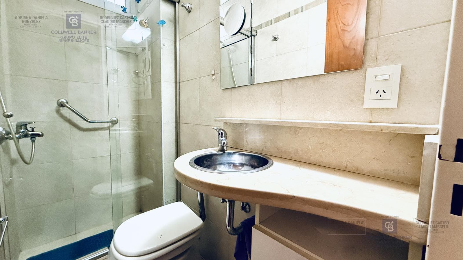 3-room apartment for sale with balcony, dedicated parking space, and maid's quarters in Recoleta