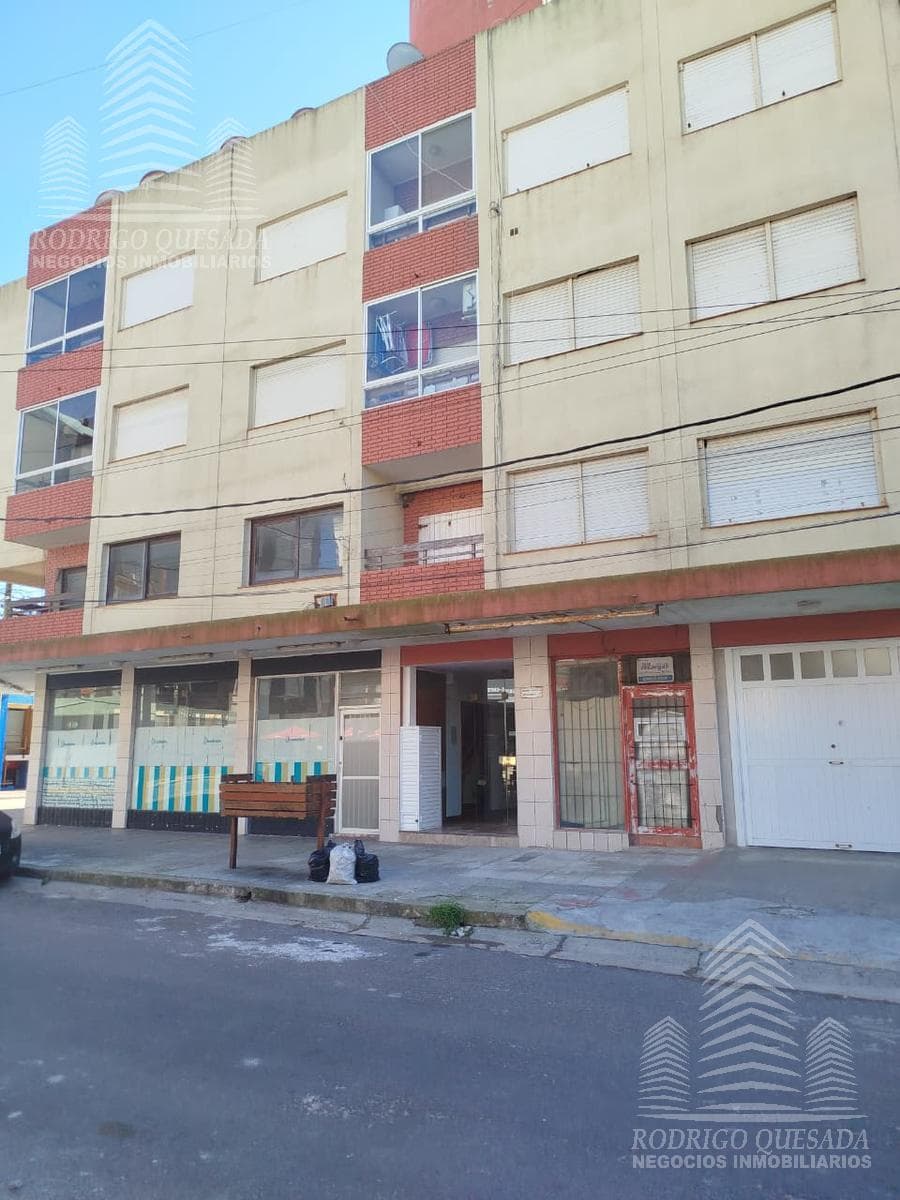 Departamento 2 ambientes con cochera cubierta y vista al mar!!! ACEPTA PERMUTA POR VEHICULO