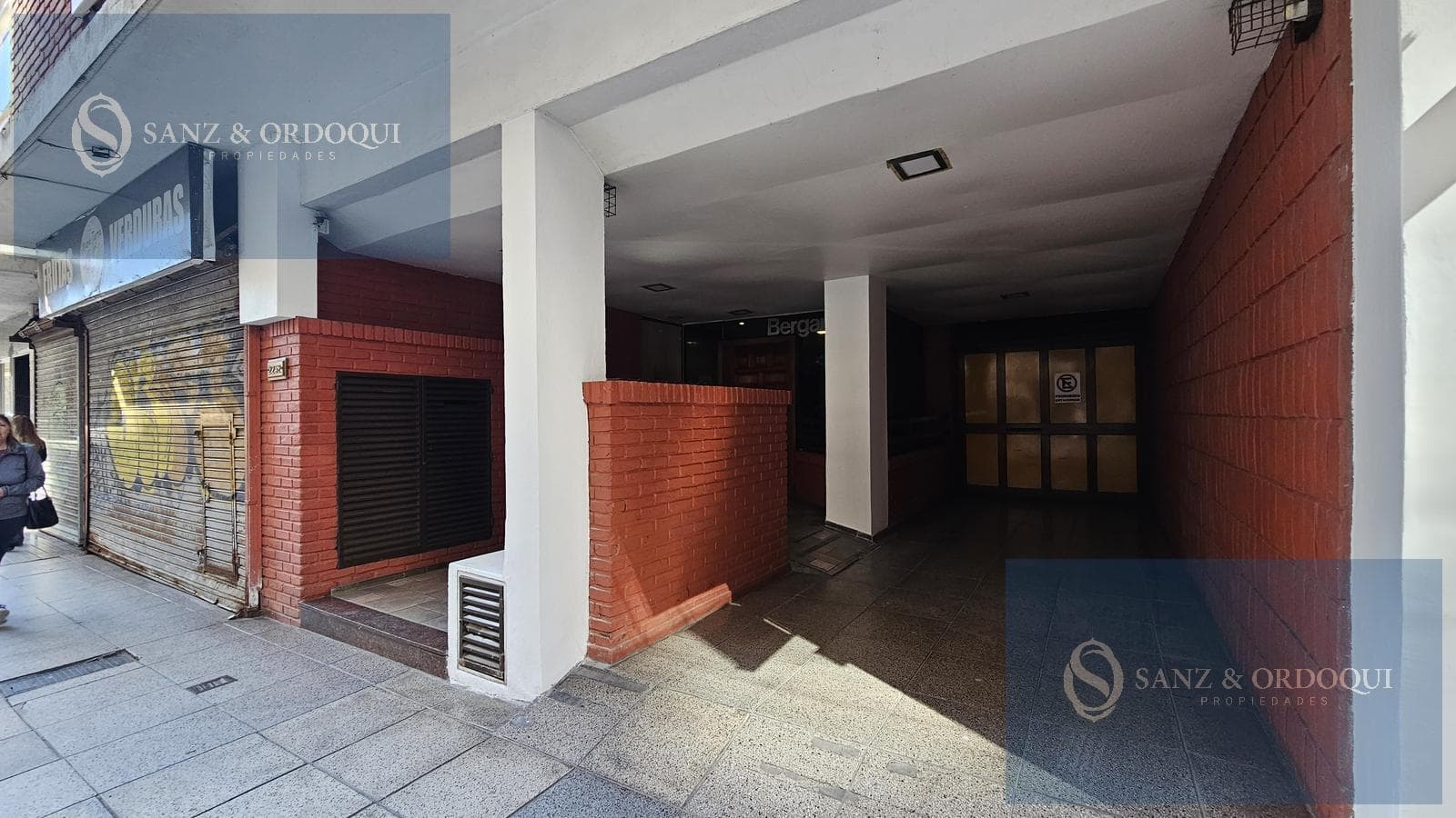 For Sale - Underground parking space 100 m from Plaza Colón - Arenales 2252