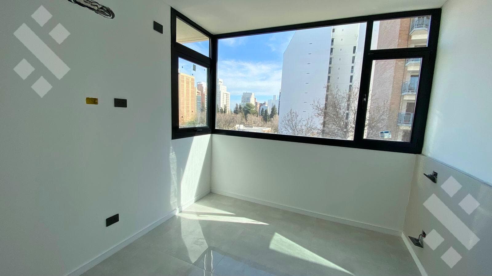 1-BEDROOM APARTMENT FOR SALE IN THE LUMINIA BUILDING