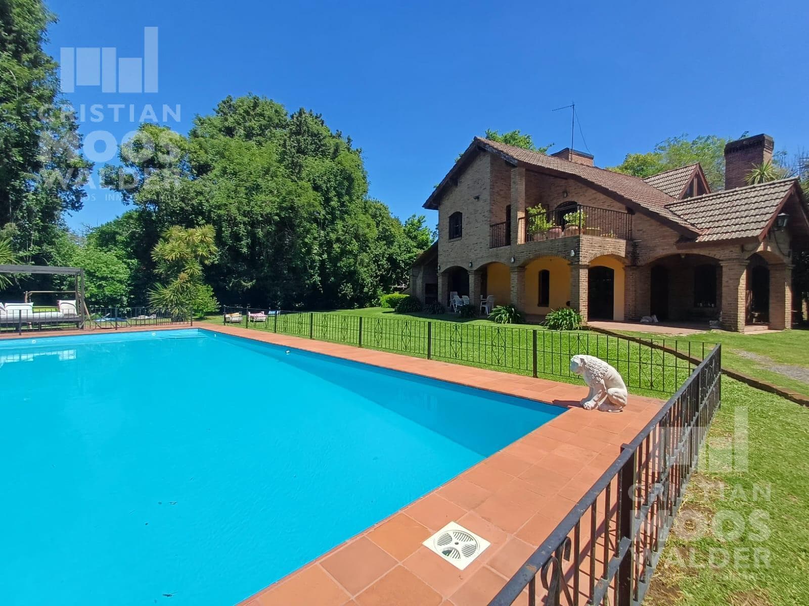 4-room house on a 2,000-meter lot in El Cazador