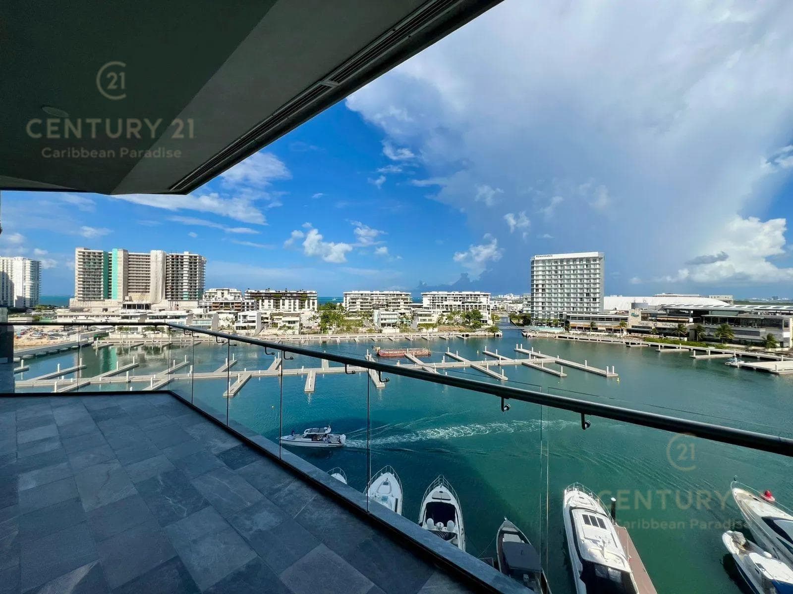 Departamento 1 Recamara en Renta Sin Muebles en Shark Tower Cancun | C4077
