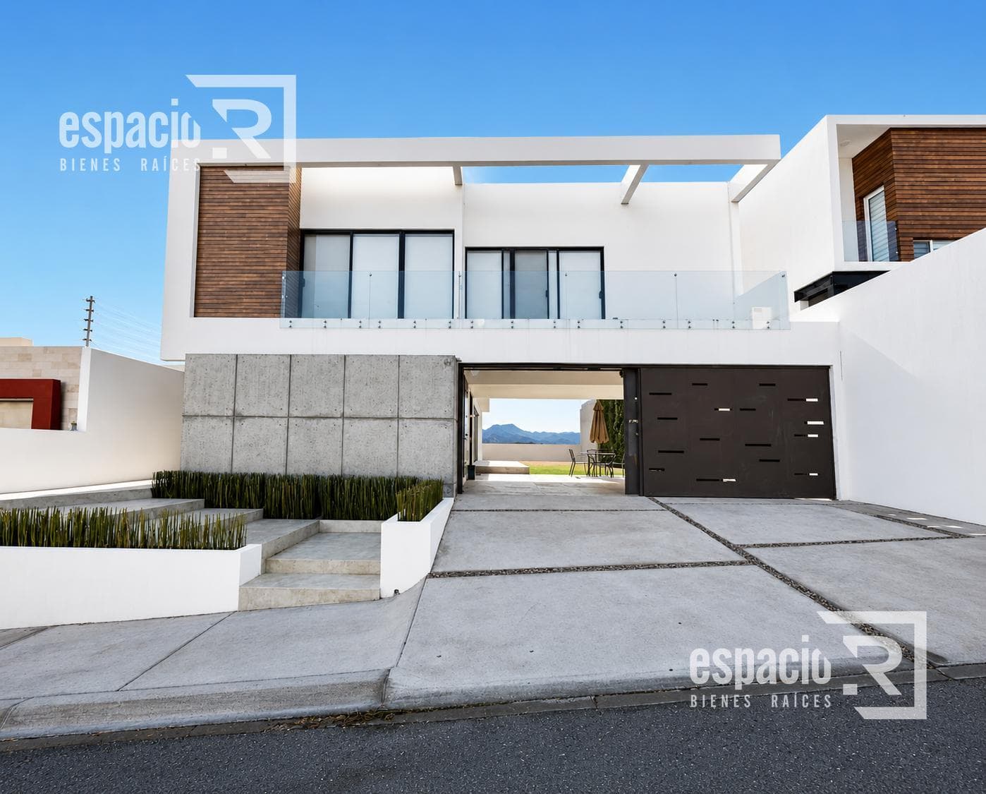 FURNISHED HOUSE FOR RENT IN THE PUERTA DE HIERRO NEIGHBORHOOD