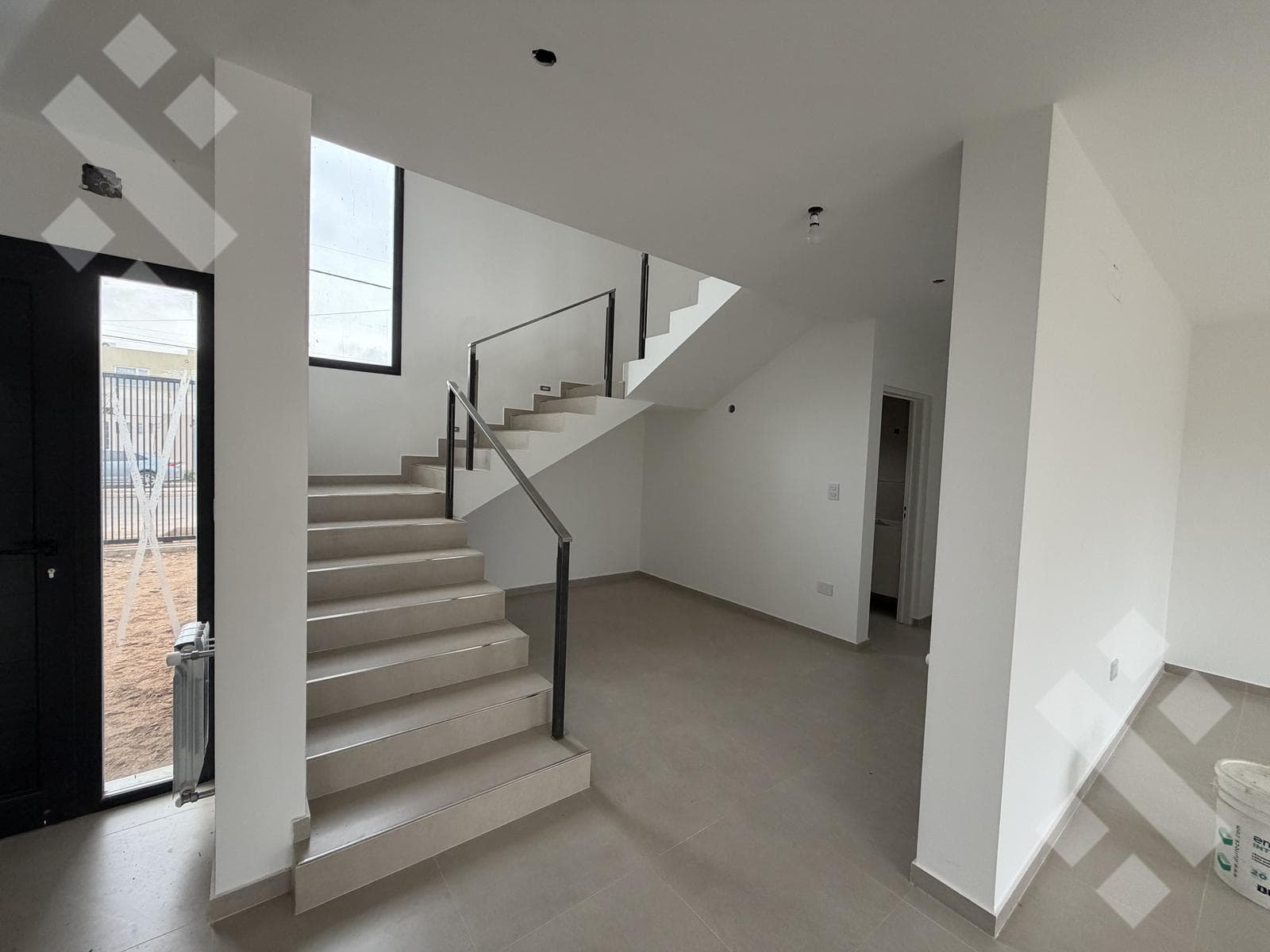 3-BEDROOM HOUSE FOR SALE (TURNKEY) — RINCÓN DEL RIO NEIGHBORHOOD, NEUQUÉN