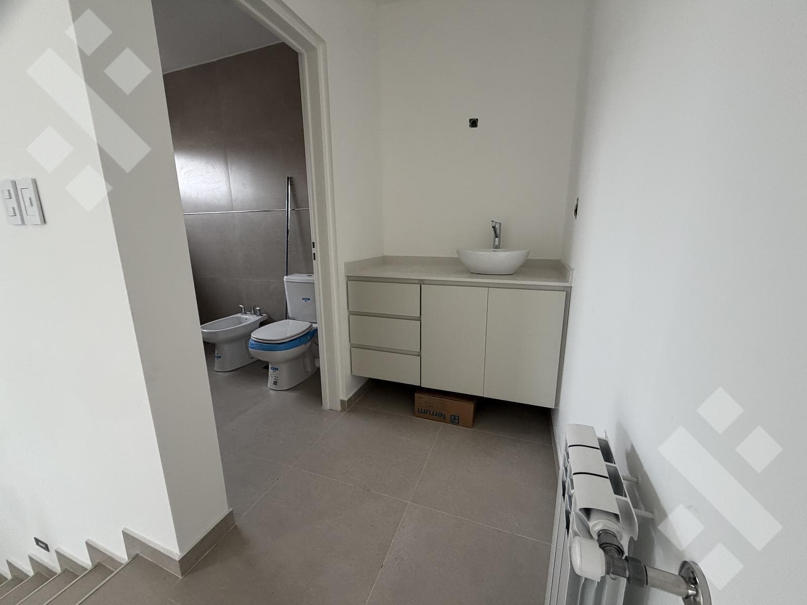 3-BEDROOM HOUSE FOR SALE (TURNKEY) — RINCÓN DEL RIO NEIGHBORHOOD, NEUQUÉN