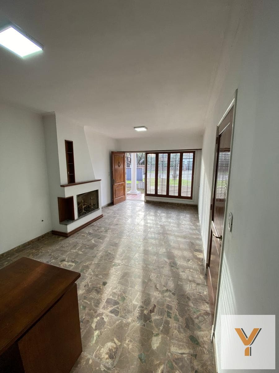 House for Sale - 3 Bedrooms, 2 Bathrooms - Ringuelet