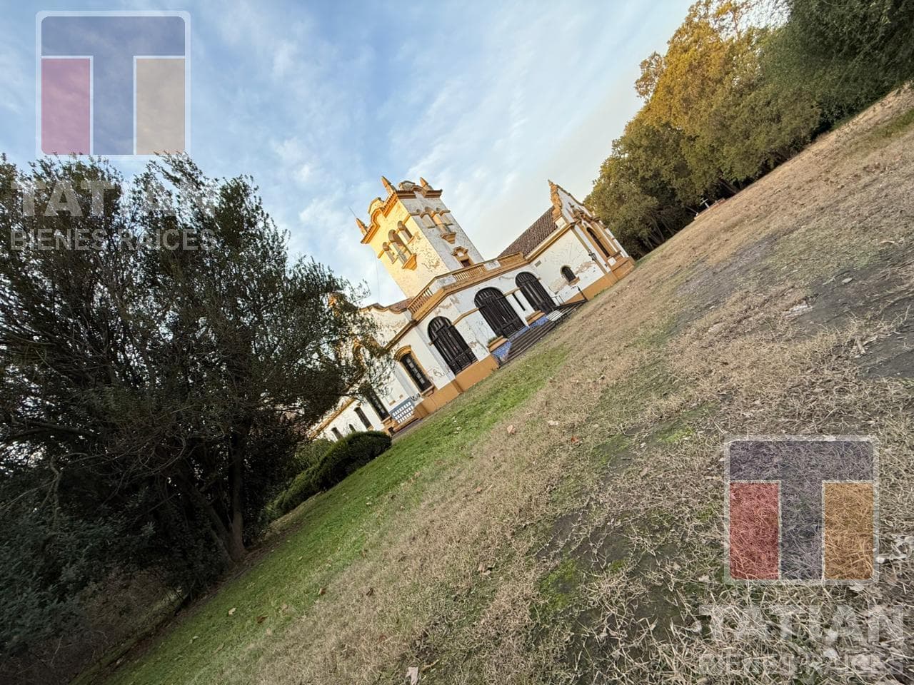 OLD HOUSE FOR SALE, SUITABLE FOR RENOVATION