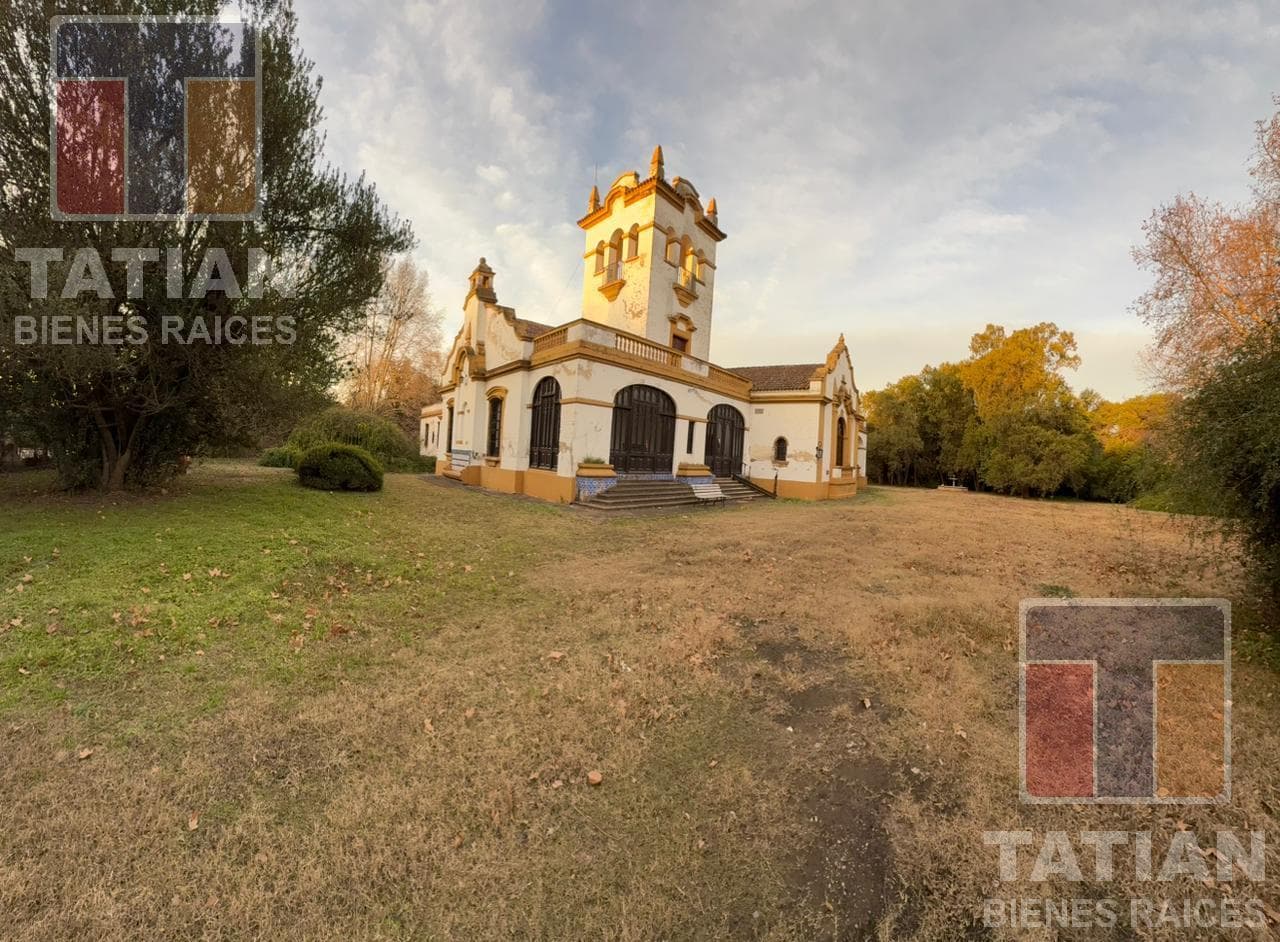 OLD HOUSE FOR SALE, SUITABLE FOR RENOVATION