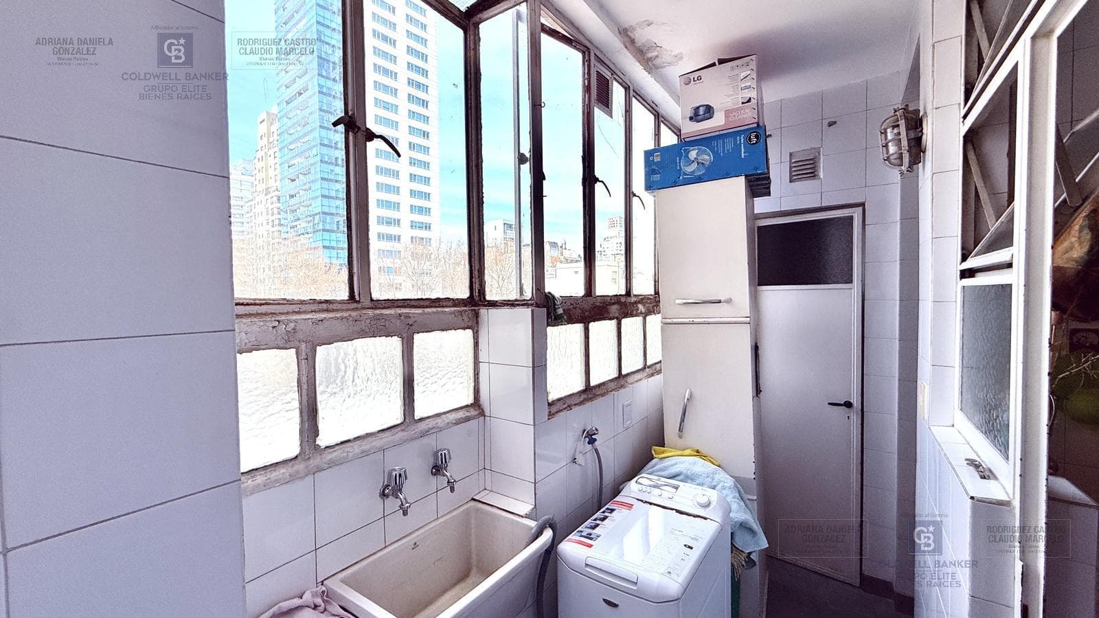 4-room apartment for sale, half-floor, with separate room and front balcony in Palermo