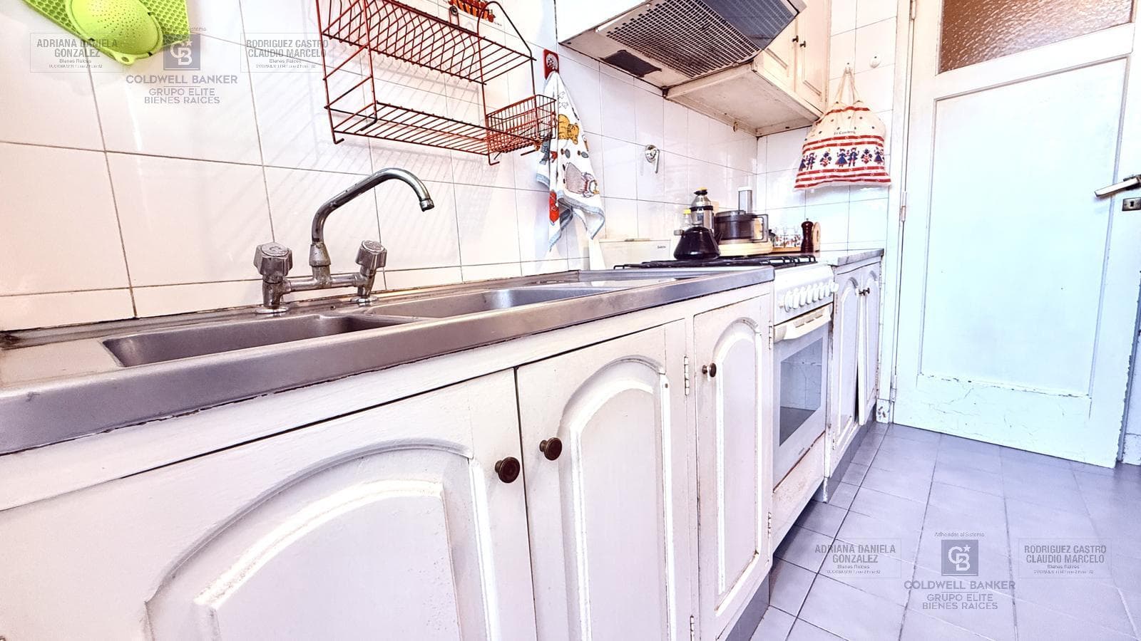 4-room apartment for sale, half-floor, with separate room and front balcony in Palermo