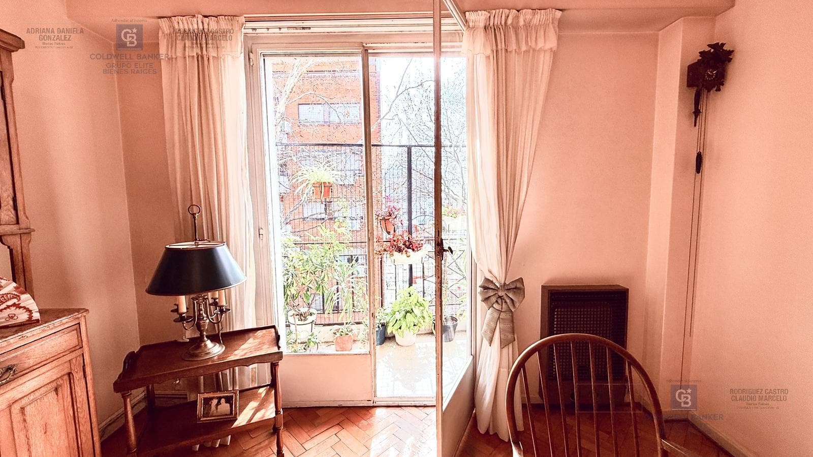 4-room apartment for sale, half-floor, with separate room and front balcony in Palermo