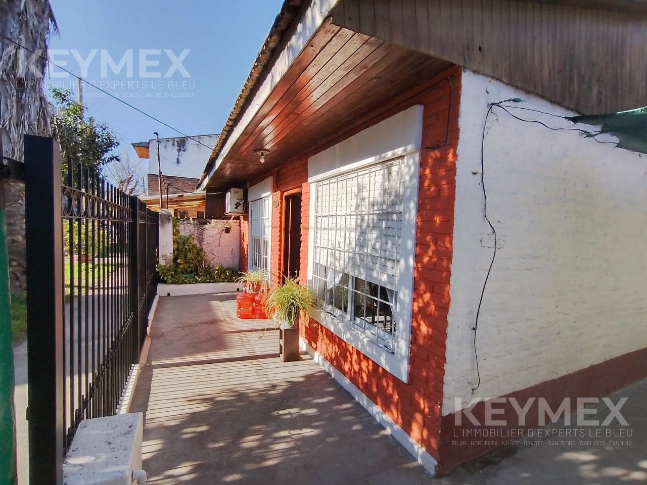 MULTI-FAMILY HOME IN VILLA CELINA | 3 BEDROOMS STUDIO APARTMENT 4 PARKING SPACES